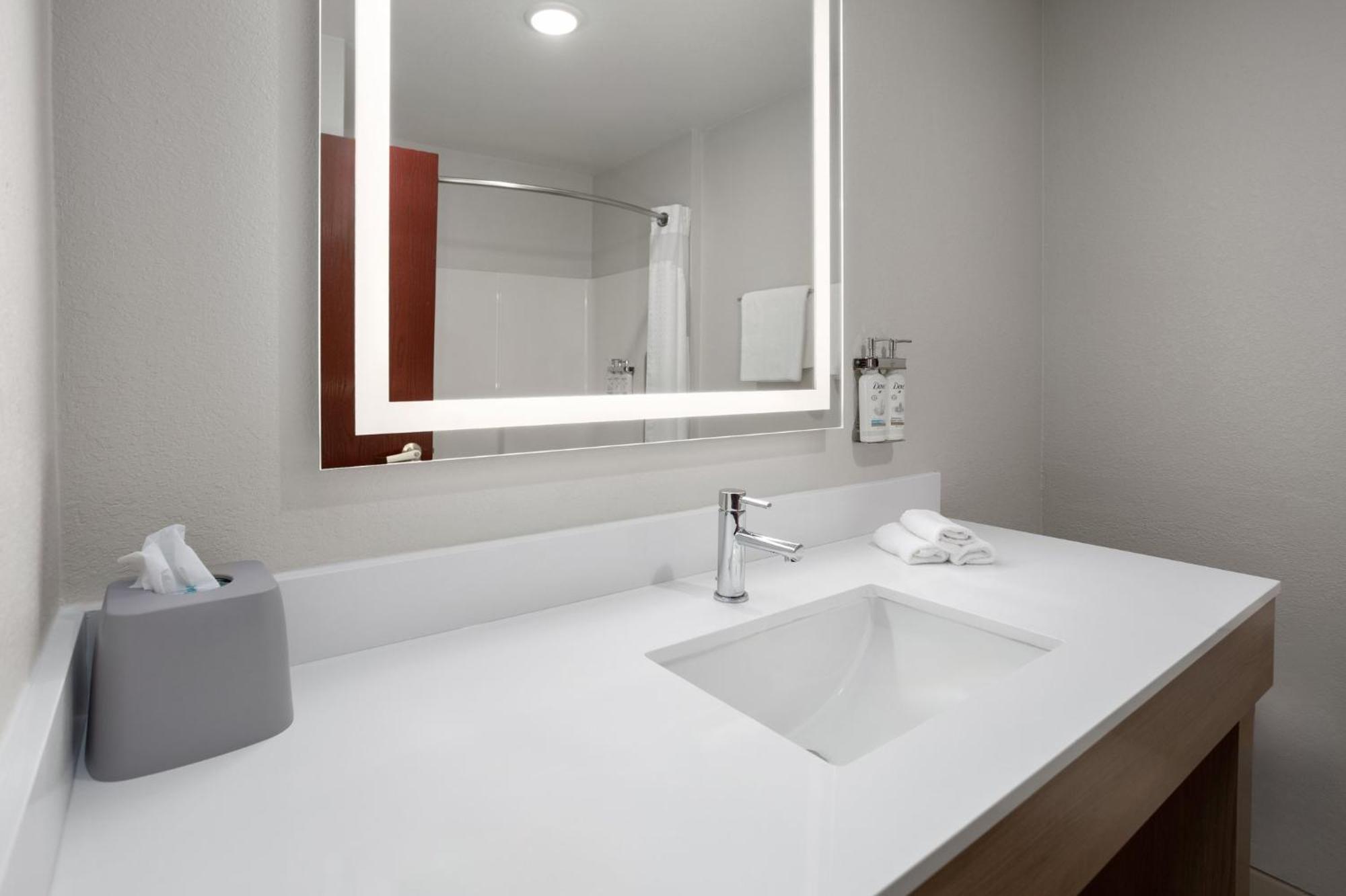 Holiday Inn Express Hotel & Suites Acme-Traverse City By Ihg Bagian luar foto