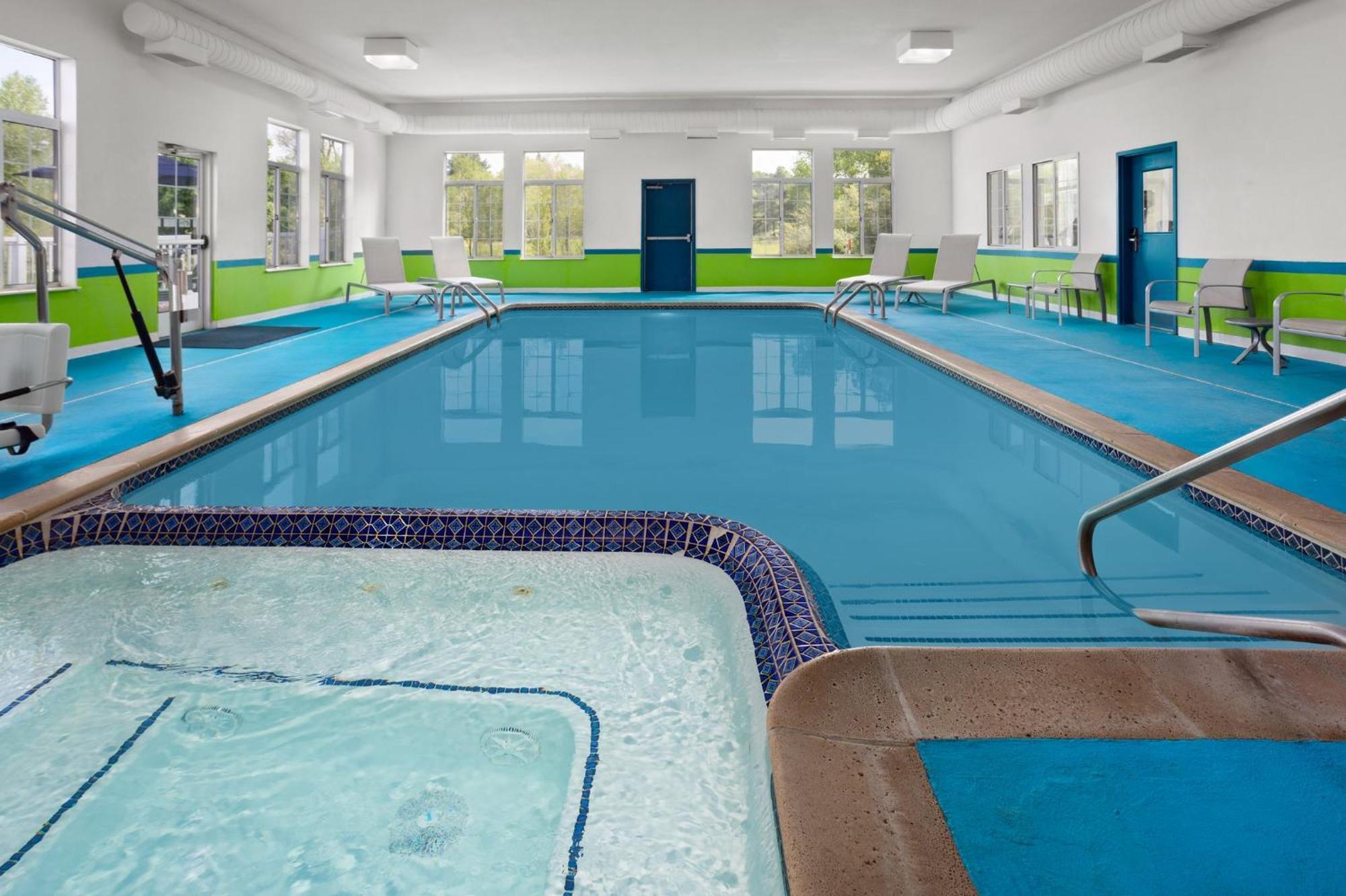 Holiday Inn Express Hotel & Suites Acme-Traverse City By Ihg Bagian luar foto
